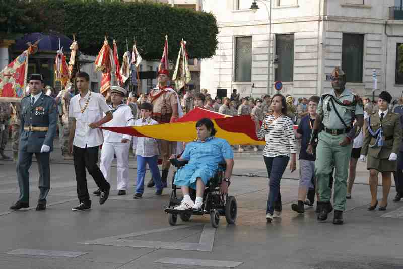 Un brillante desfile militar pone el broche de oro al DIFAS 2012 en Melilla