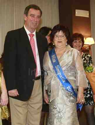 'Miss Simpatía 2012', junto al consejero de Educación, Antonio Miranda