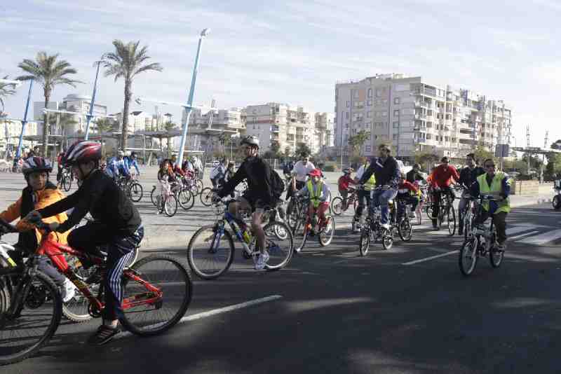 Melilla ConBici inicia el año con una nueva pedalada para mayores, jóvenes y simpatizantes