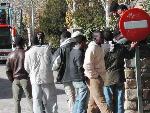 Melilla y Ceuta doblan la entradas de inmigrantes respecto a las cifras del 2010
