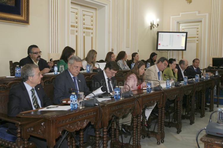 Melilla aprueba el nuevo PGOU, que incluye la necesidad de regularizar los barrios de los distritos IV y V
