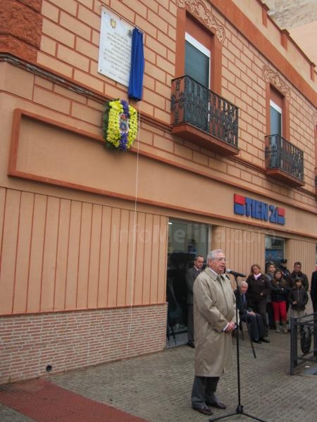 La Salle coloca una placa conmemorativa en el primer edificio que albergó a esta institución en Melilla