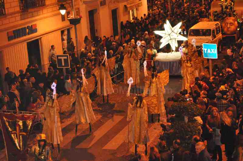 Los Reyes Magos traen alegría e ilusión a los niños melillenses