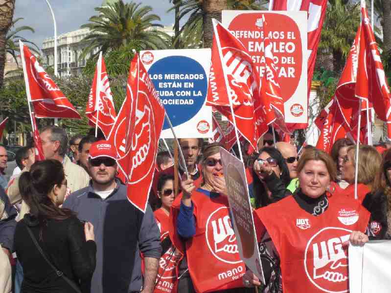Los sindicatos inician las movilizaciones contra una reforma laboral que supone "una declaración de guerra a los trabajadores"