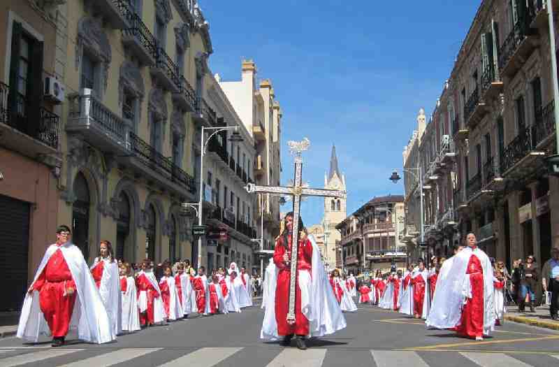Alegría en las calles de Melilla: Cristo ha resucitado