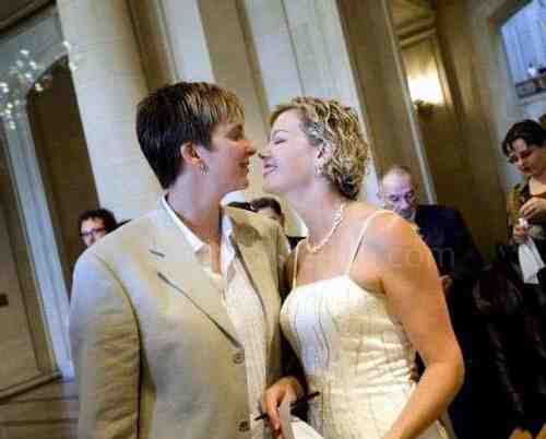 El Foro de la Familia pide al PP la derogación de la llamada ‘Ley del matrimonio homosexual’, sin esperar al TC