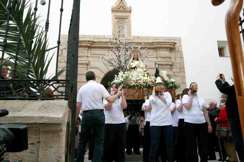 Las calles del Pueblo recibieron jubilosas a su patrona, la Divina Pastora