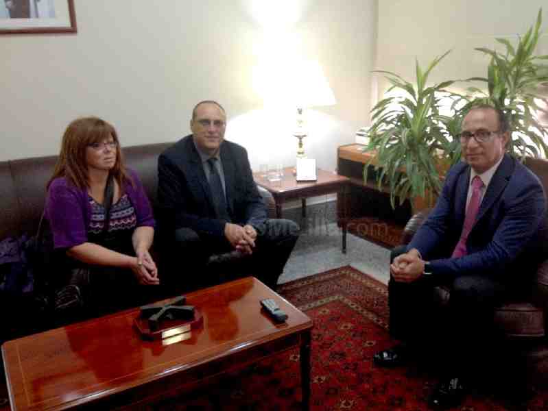 El Barkani junto a los responsables de la ONG