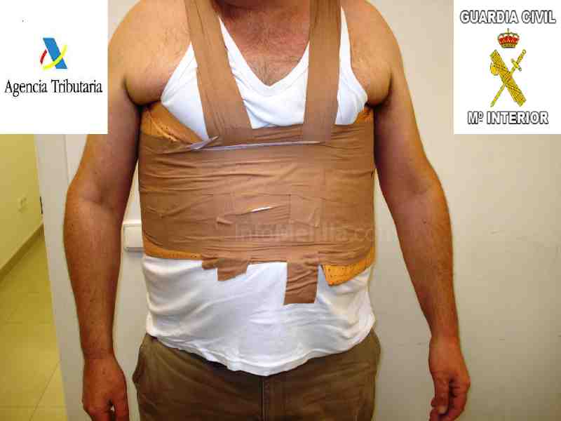 La Guardia Civil sorprende a un menor con hachís adosado al cuerpo