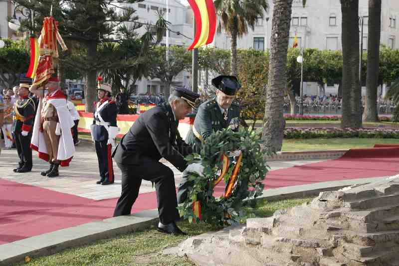 Un brillante desfile militar pone el broche de oro al DIFAS 2012 en Melilla