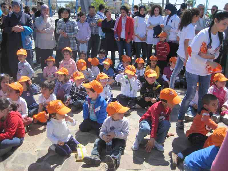 Cientos de niños participan en el acto central de la CME, dirigida a reclamar una educación de calidad y pública para todos
