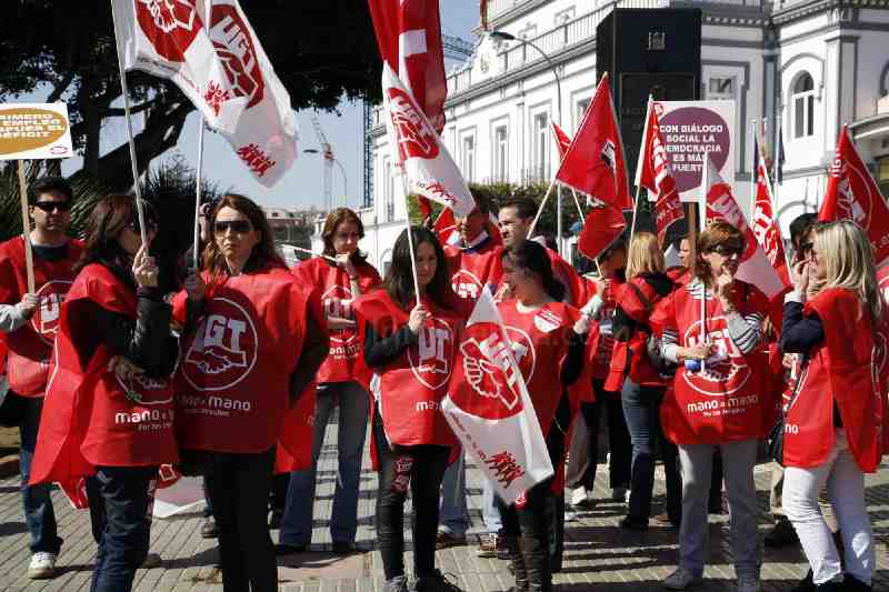 CCOO y UGT defienden la huelga general como medida para cambiar la 'actitud prepotente' de Rajoy
