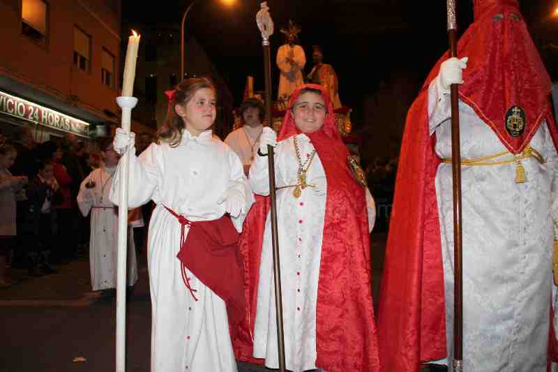 'La Sentencia' y su paso sevillano emocionan en la noche del Lunes Santo