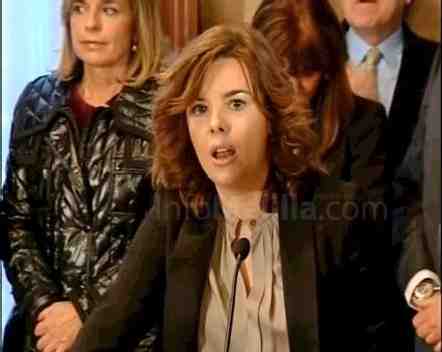La vicepresidenta, durante la rueda de prensa en la que anunció la reunión