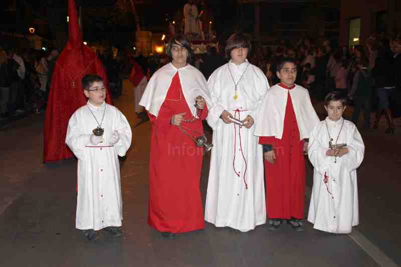'La Sentencia' y su paso sevillano emocionan en la noche del Lunes Santo