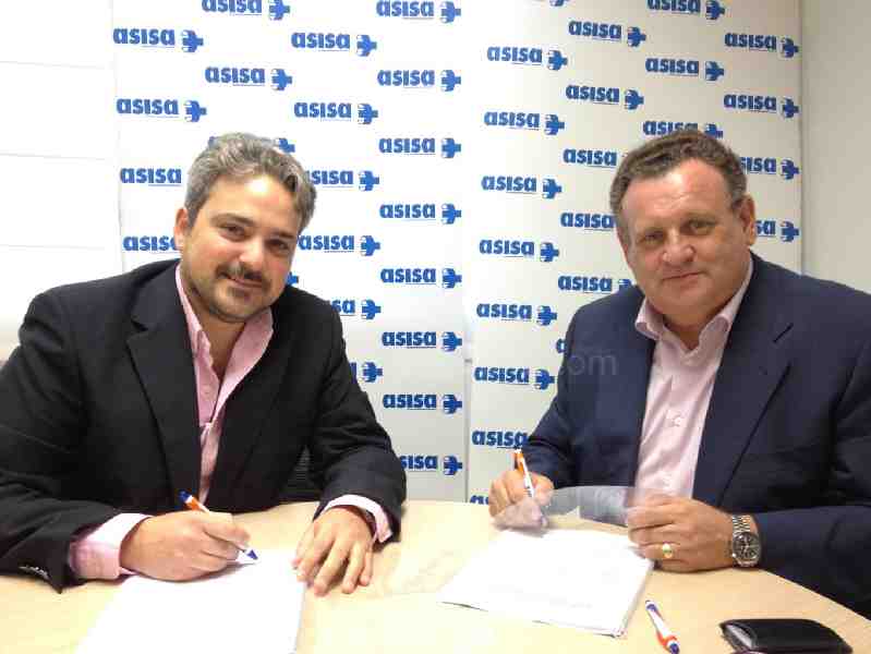 Calderón y Rodríguez durante la firma del acuerdo