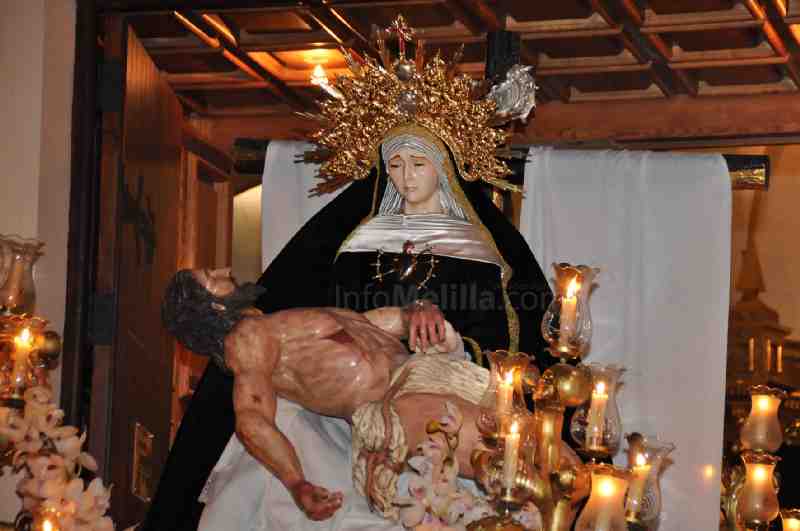 La Piedad llora la muerte de su hijo Jesucristo