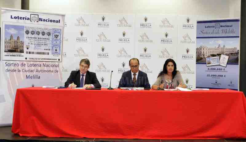 Martínez, El Barkani y Chocrón durante la presentación del sorteo