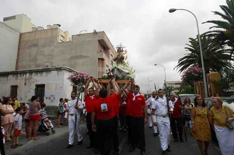 El levante impidió el tradicional paseo de la Virgen del Carmen por la bahía melillense