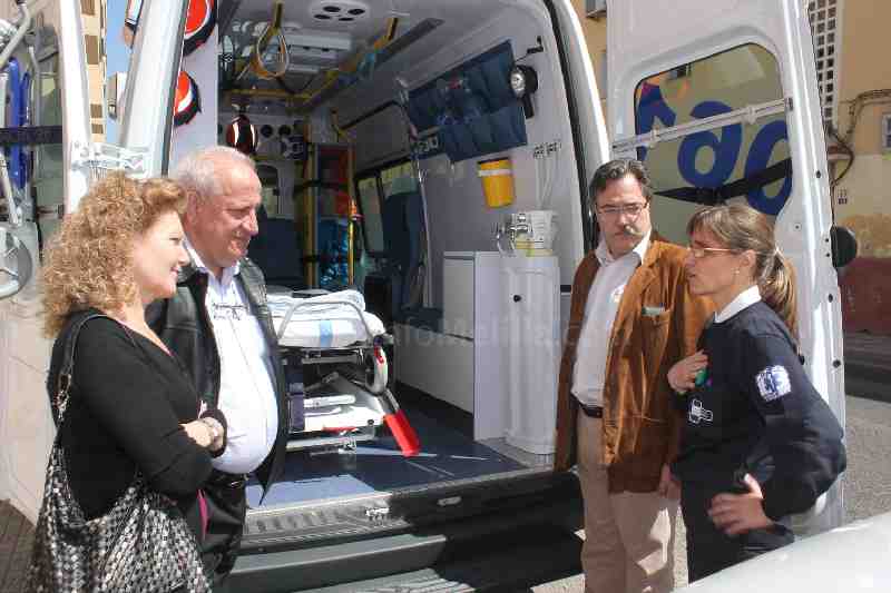 El Área Sanitaria de Melilla dispone ya de dos nuevas ambulancias con los últimos avances
