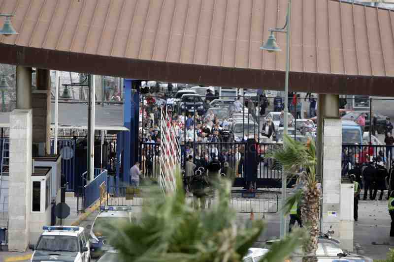La AUGC y el SUP reclaman al Gobierno central que ponga fin al trato "vejatorio e injusto" que reciben los agentes en la frontera de Melilla