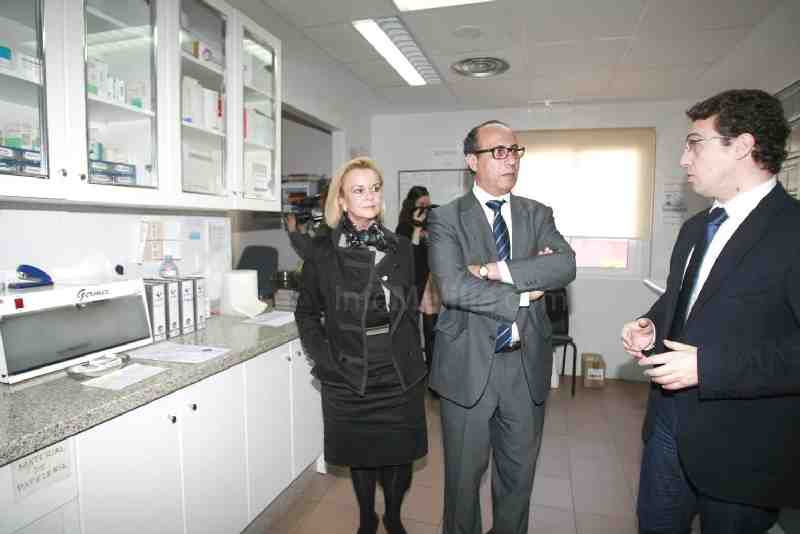 El Barkani y Quesada visitan la Residencia de Mayores y se comprometen a solventar los problemas que pueda tener