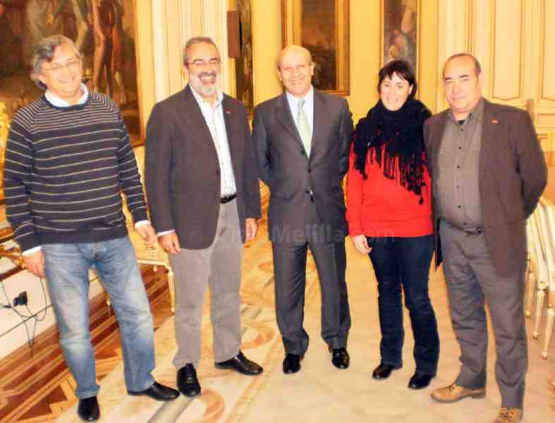 La delegación de STES-i, con el ministro de Educación, José Ignacio Wert