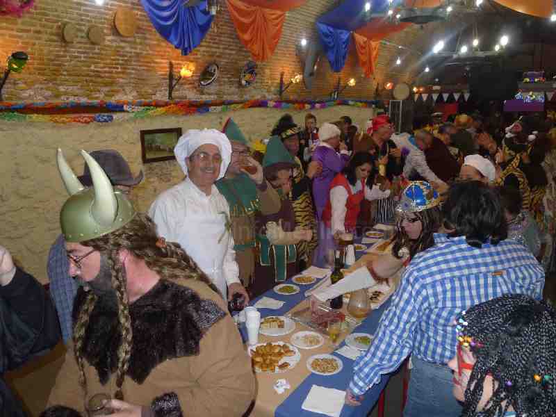 Explosión festiva en la gala de Carnaval del Club Scorpio de Aventuras