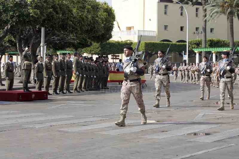 Con el izado de la bandera española da comienzo la celebración del DIFAS 2012 en Melilla