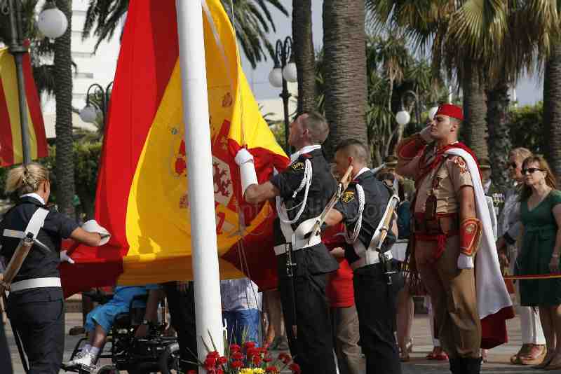 Un brillante desfile militar pone el broche de oro al DIFAS 2012 en Melilla