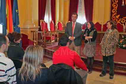 Los profesores europeos del programa Comenius son recibidos en el Palacio de la Asamblea