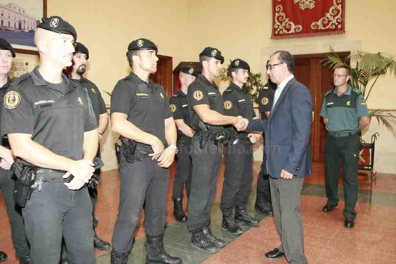 Melilla refuerza su seguridad con 18 agentes especiales que afrontarán la recta final de la OPE y vigilarán la presión migratoria