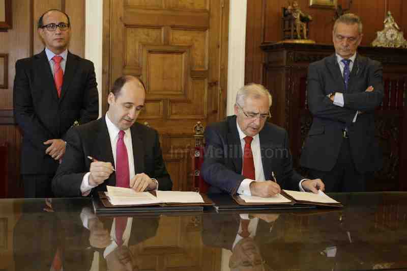 La Ciudad firma un convenio con Interior que permitirá a la Policía Local el acceso a los sistemas de comunicación de las FCSE