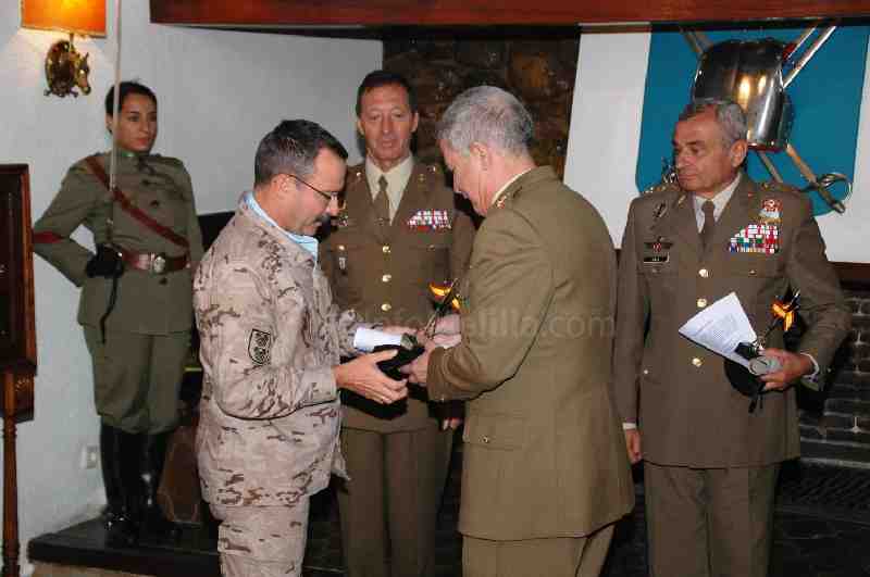 El Acuartelamiento 'Primo de Rivera' de Melilla acoge el nombramiento de dos nuevos 'Cazadores de Alcántara'