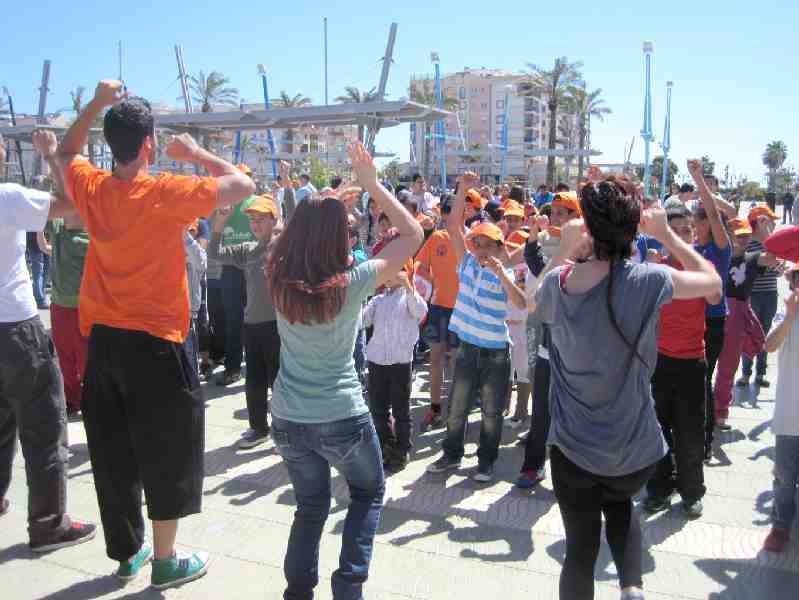 Cientos de niños participan en el acto central de la CME, dirigida a reclamar una educación de calidad y pública para todos