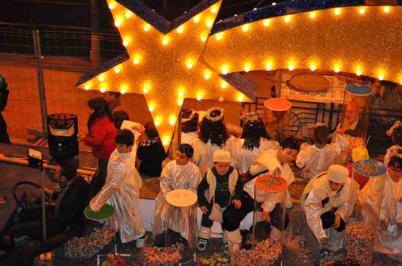 Los Reyes Magos traen alegría e ilusión a los niños melillenses