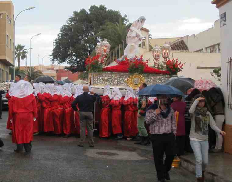 El Flagelado regresa empapado a refugiarse con Nuestra Señora del Mayor Dolor