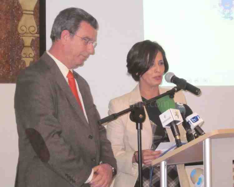 Fadela Mohatar y Antonio Miranda han presentado la Agenda