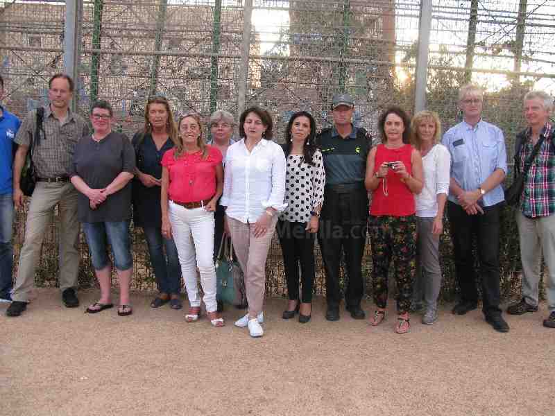 Profesores del proyecto europeo COMENIUS conocen la realidad fronteriza de Melilla de manos de la Guardia Civil