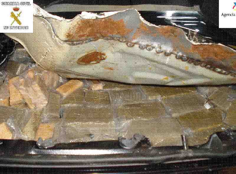 Intervienen 128 kilos de hachís a una pareja que viajaba con sus tres hijos