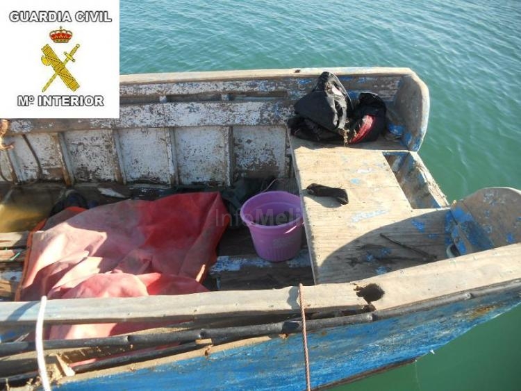 Dieciséis inmigrantes, incluida una menor, llegan a Melilla a bordo de una patera