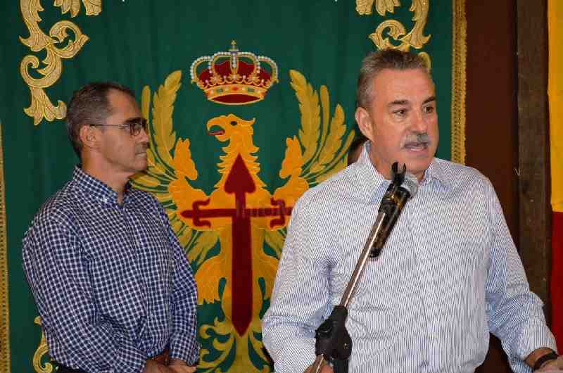 La COMGEMEL recauda dinero para la Divina Infantita en una cena benéfica en la Caseta Militar