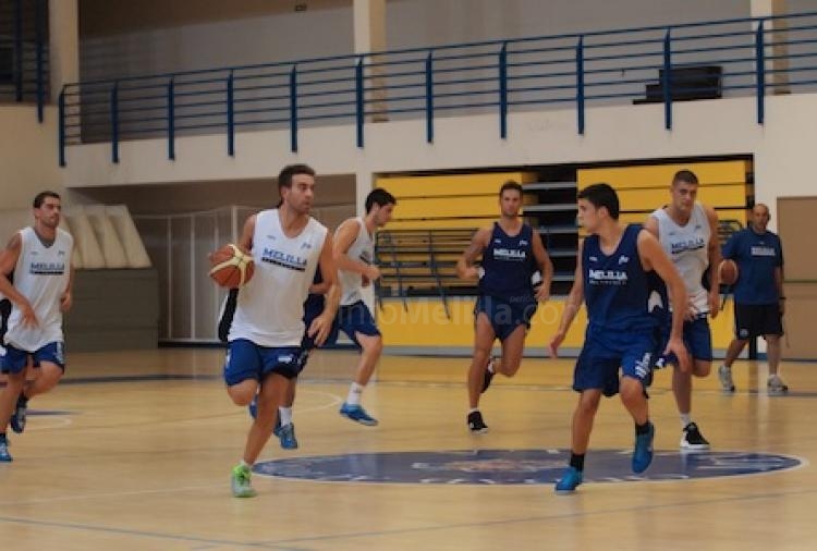 Melilla Baloncesto: La plantilla continua ejercitándose en doble turno de trabajo