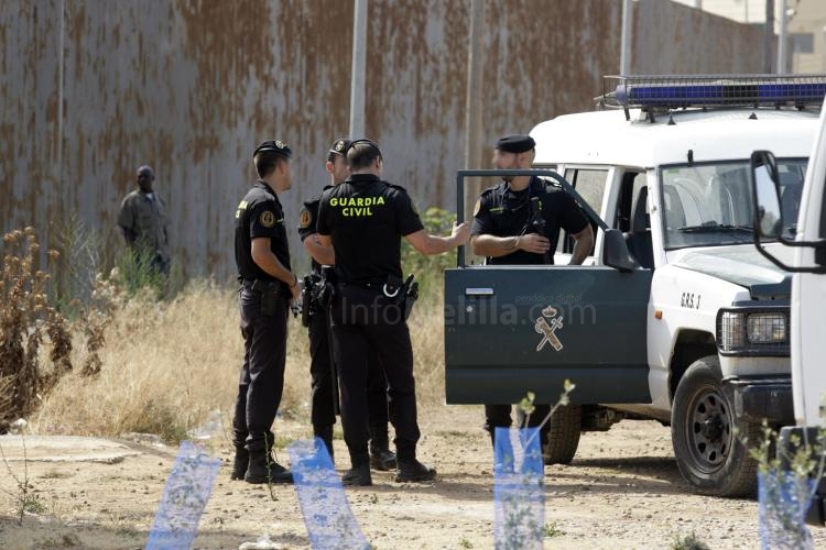 Unos 40 inmigrantes entran a Melilla en asaltos simultáneos a la valla