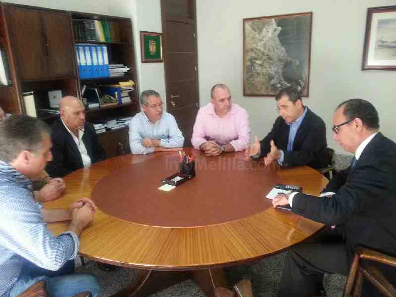 Comerciantes y Delegación acercan posturas sobre la reordenación de frontera