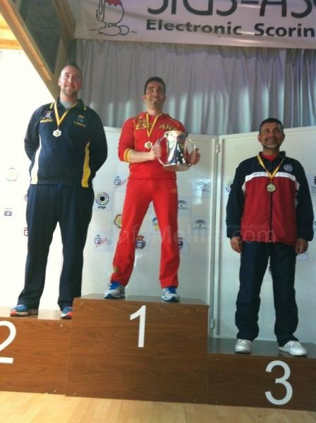Santi Montis -izquierda- quedó en segundo lugar