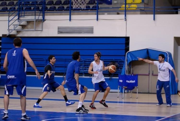 Melilla Baloncesto volvió en la mañana de este lunes a los entrenamientos