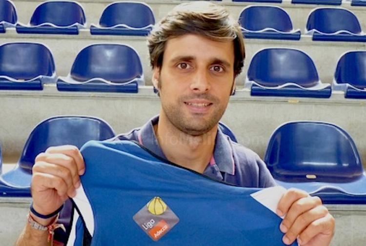 Alejandro Alcoba piensa ya en "Oro"