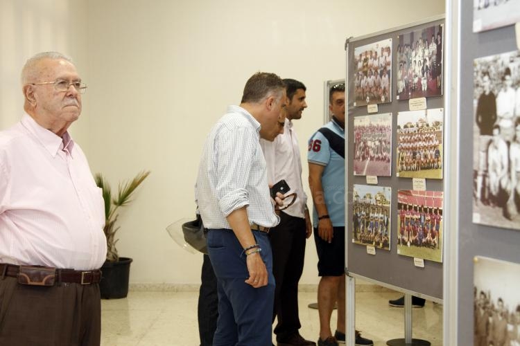 El ex-empresario Paco Benitez presenta una exposición de 250 fotografías históricas del fútbol desde 1927 hasta 2004