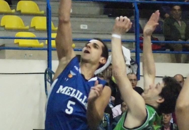 "Pitu" Jiménez en su época en Melilla Baloncesto